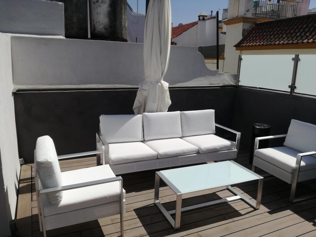 Le Petit Paris Hotel Seville Exterior photo